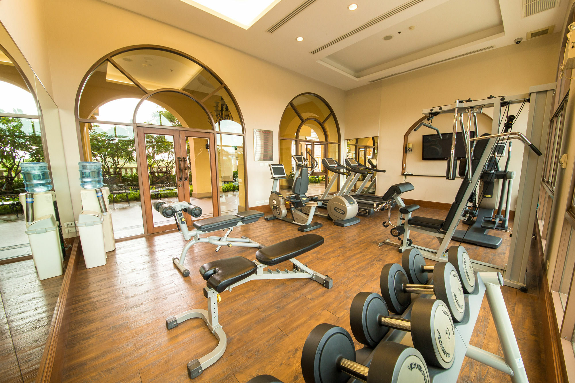 Marriott Executive Apartments Bangkok, Sukhumvit 101 Экстерьер фото